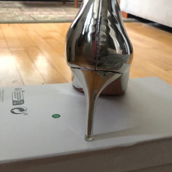 SHEIN Silver Metallic High Heels - Picture 3 of 6